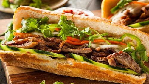 CNN names Vietnamese Banh mi among world’s best sandwiches - ảnh 1