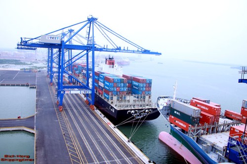 Les ports garantiront le développement durable de l’économie maritime nationale - ảnh 1