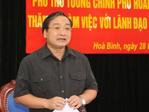 Hoang Trung Hai appelle Hoa Binh à reviser ses plans d'urbanisation - ảnh 1