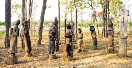 Sculpture sur bois sur les Hauts-Plateaux du Centre - ảnh 2