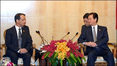 Journée chargée du PM Nguyen Tan Dung au Laos - ảnh 3