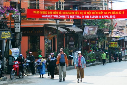 Le Festival des nuages de Sa Pa 2013 attire plus de 33.000 touristes - ảnh 1