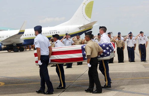 Da nang : Une cérémonie de rapatriement de restes de soldats américains - ảnh 1