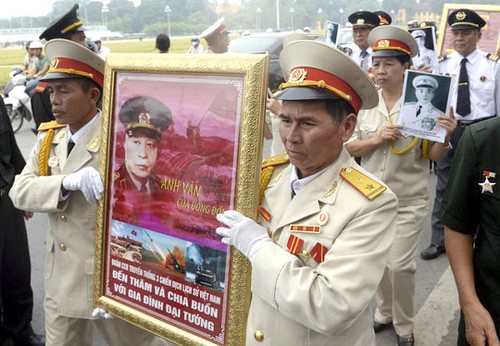Le général Vo Nguyen Giap dans le coeur des Vietnamiens - ảnh 5