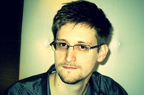 L'Equateur prêt à examiner une demande d'asile de Snowden - ảnh 1