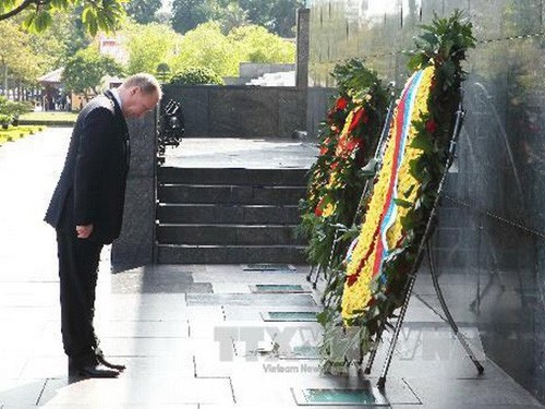 L’opinion russe et internationale apprécie la visite du président russe au Vietnam - ảnh 2