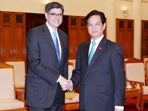 Le Premier Ministre Nguyên Tân Dung reçoit le secrétaire américain au trésor - ảnh 1