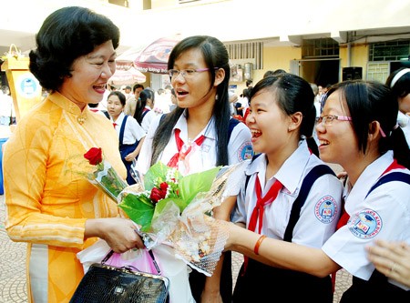 Fête des enseignants vietnamiens - ảnh 2