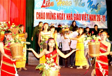 Fête des enseignants vietnamiens - ảnh 3