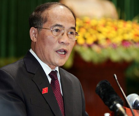 Nguyen Sinh Hung: S’unir, se renouveller pour mener à bien les missions économiques entre 2014-2015 - ảnh 1