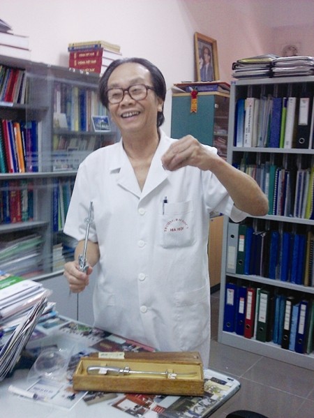 Le professeur Nguyên Duc Vy et ses 30 ans d’obstétrique - ảnh 1