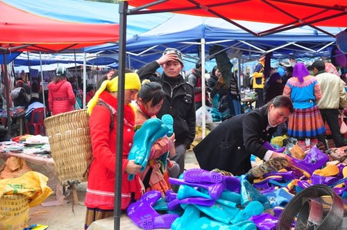 Le marché montagnard de Bac Ha dans toute sa splendeur - ảnh 10