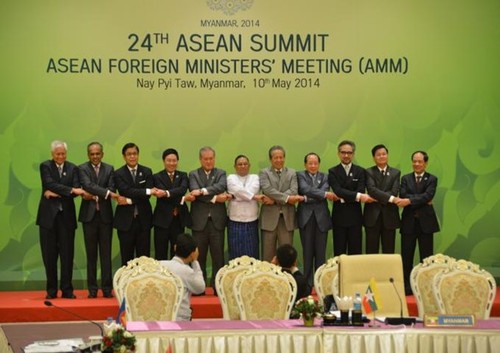 Le vice-PM Pham Binh Minh répond à la presse sur les résultats du 24ème sommet de l’ASEAN - ảnh 1