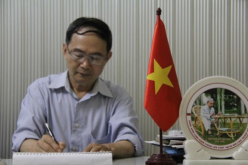 Trân Duyên Hai suit l’exemple moral du président Ho Chi Minh - ảnh 1