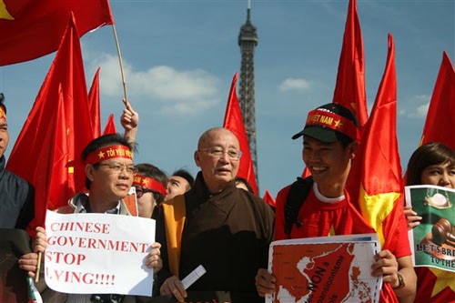 Les amis internationaux continuent à soutenir le Vietnam  - ảnh 1