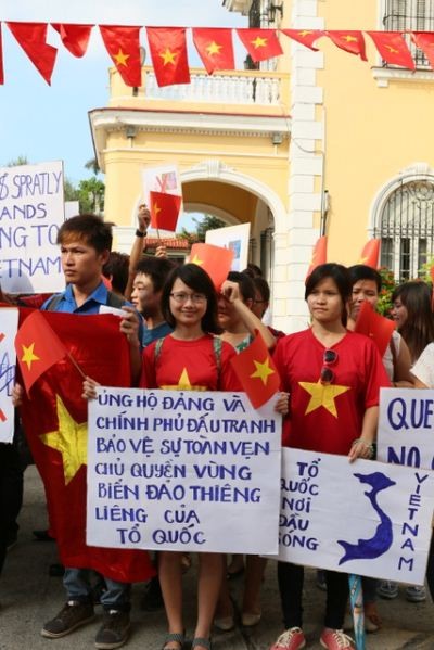  La diaspora vietnamienne à l’étranger proteste contre les agissements chinois - ảnh 2