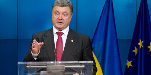 L'Ukraine signe un accord avec l'UE et prolonge la trêve avec les séparatistes - ảnh 1