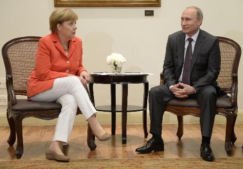 Berlin et Moscou veulent des discussions directes entre Kiev et les séparatistes - ảnh 1