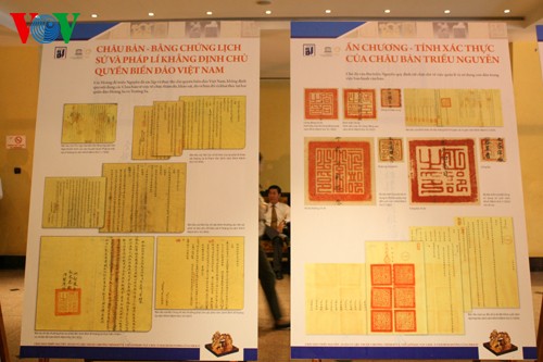 Réception du certificat de l’UNESCO honorant les chau ban des Nguyen - ảnh 1
