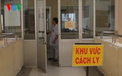  Ebola : le passager vietnamien en provenance du Libéria peut sortir de l’hôpital - ảnh 1