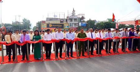 Le vice-Premier ministre Nguyen Xuan Phuc en tournée à Nghe An - ảnh 2
