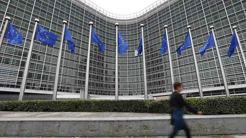 La Commission européenne dit ne pas avoir connaissance des menaces jihadistes - ảnh 1