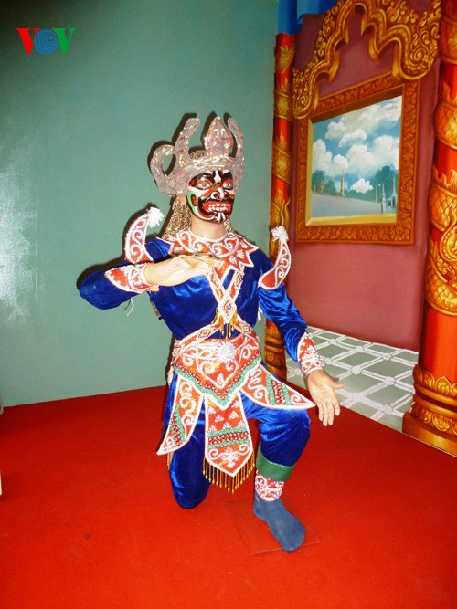 L’artisan Lâm Phen et la conservation des arts traditionnels khmers - ảnh 4