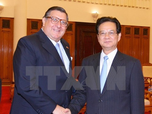 Nguyen Tan Dung reçoit l’ambassadeur chilien sortant  - ảnh 1