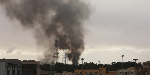 Libye : des factions armées se disputent le plus grand port pétrolier - ảnh 1