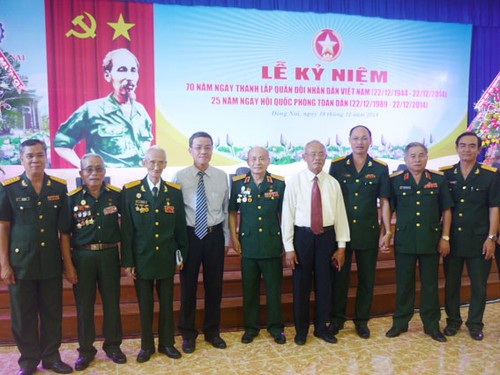 Diverses activités pour les 70 ans de l’armée populaire du Vietnam - ảnh 1
