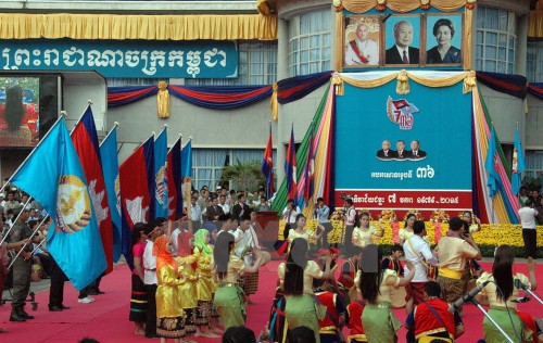 Le Cambodge commémore le 36è anniversaire de la victoire sur les Khmers rouges - ảnh 1