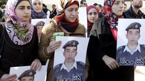 Exécution du pilote jordanien: Amman promet une riposte «terrible» - ảnh 1