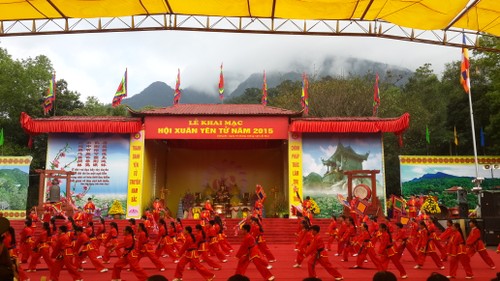 Ouverture du pèlerinage vers la pagode Yên Tu - ảnh 1