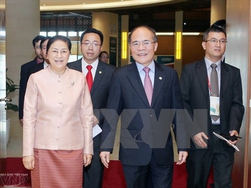 La présidente de l’Assemblée nationale laotienne termine sa visite au Vietnam - ảnh 1