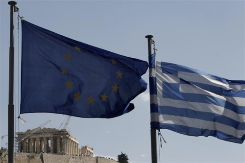 L'Eurogroupe exige une liste de réformes de la Grèce d'ici le 20 avril - ảnh 1