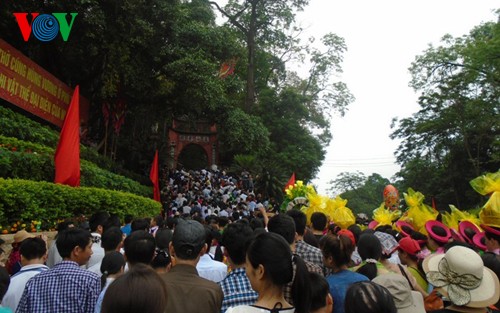 La fête des rois Hung, un moment de communion patriotique - ảnh 2