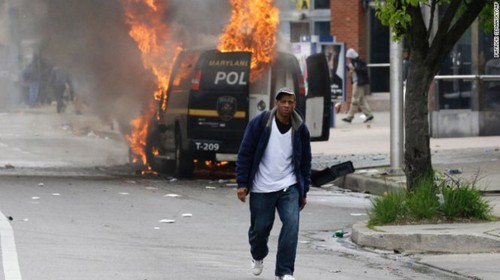 Etats-Unis : situation encore tendue à Baltimore, malgré le couvre-feu - ảnh 1