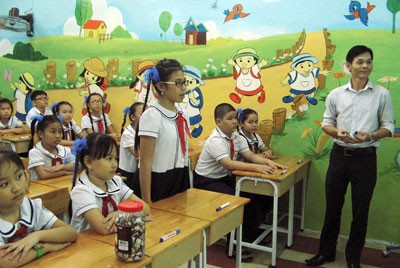 Le sex-ratio du Vietnam est équilibré dans les écoles primaires - ảnh 1