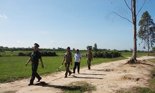 Rassemblement à la frontière Cambodge-Vietnam : Le chef de Svay Rieng proteste - ảnh 1