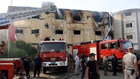 Egypte : 25 morts dans l'incendie d'une usine - ảnh 1