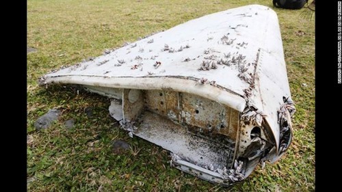 Le débris trouvés à la Réunion appartient à un Boeing 777 - ảnh 1