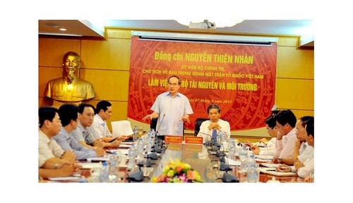 Nguyen Thien Nhan travaille avec le ministère des Ressources et de l’Environnement - ảnh 1