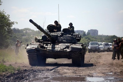 Ukraine : l’OSCE met fin aux supervisions noctures dans l’est - ảnh 1