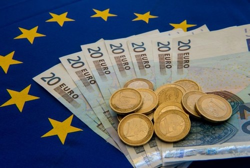 La Grèce rembourse 10 milliards d'euros jeudi - ảnh 1