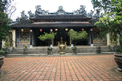 Les pagodes à Hue - ảnh 2