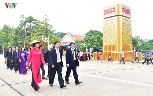 Les dirigeants de la VOV rendent hommage au président Ho Chi Minh - ảnh 1