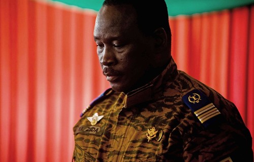Burkina Faso: Le Premier ministre libéré par les putschistes - ảnh 1