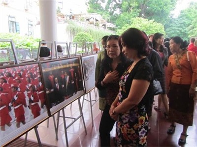 Exposition photographique sur les Vénézuéliennes au Vietnam - ảnh 1