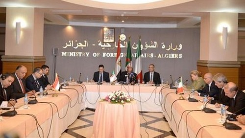 Début de la réunion tripartite Algérie-Egypte-Italie sur la Libye  - ảnh 1