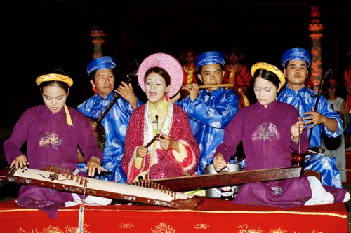 Préserver et valoriser le chant de Hue, un patrimoine national - ảnh 2